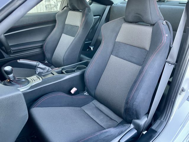 TOYOTA 86 2012 Image 31