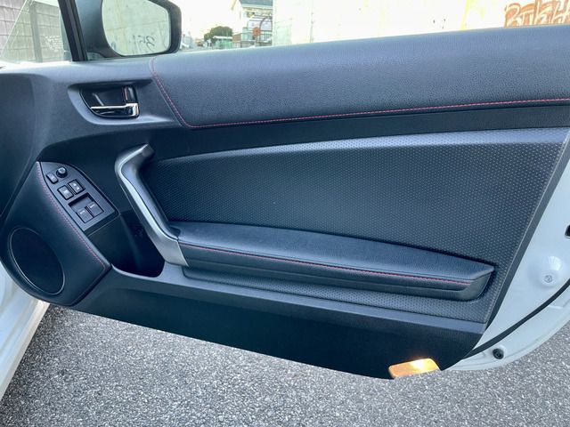 TOYOTA 86 2012 Image 31