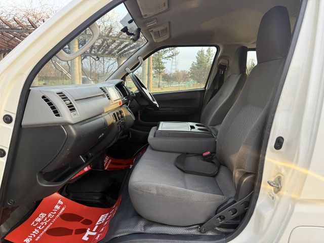 TOYOTA HIACE VAN 4WD 2011 Image 31