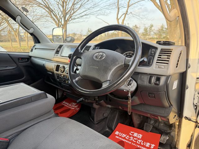 TOYOTA HIACE VAN 4WD 2011 Image 31