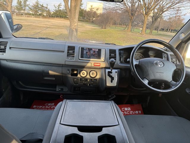 TOYOTA HIACE VAN 4WD 2011 Image 31