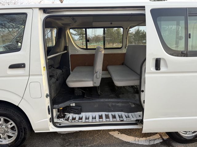 TOYOTA HIACE VAN 4WD 2011 Image 31