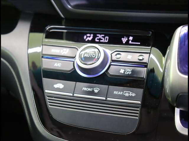 HONDA FREED HYBRID 2017 Image 31