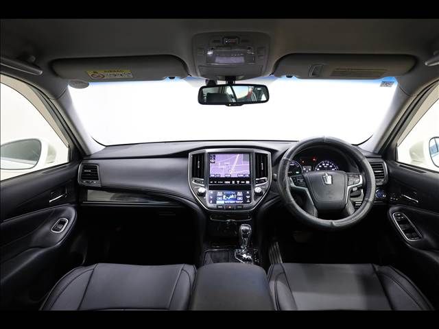 TOYOTA CROWN SEDAN HYBRID 2013 Image 31