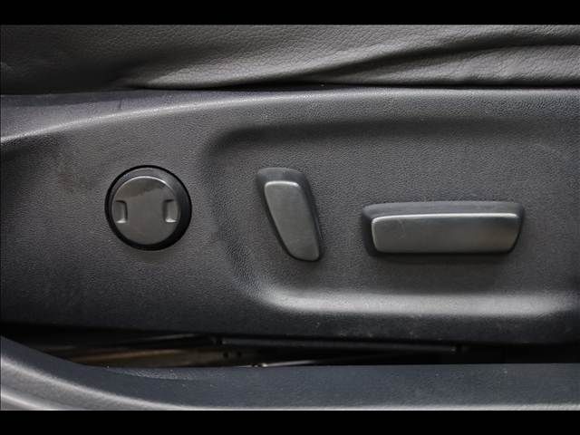 TOYOTA CROWN SEDAN HYBRID 2013 Image 31