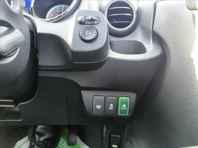 HONDA FIT HYBRID 2013 Image 31