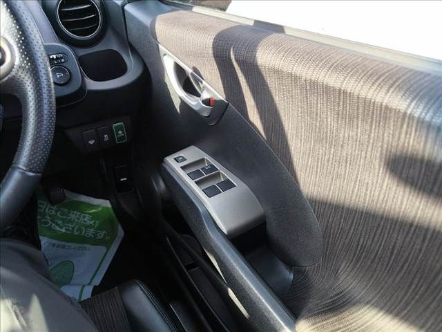 HONDA FIT HYBRID 2013 Image 31