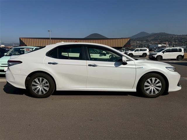 TOYOTA CAMRY HYBRID 2018 Image 31