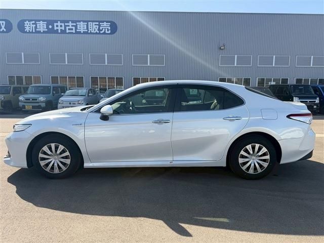 TOYOTA CAMRY HYBRID 2018 Image 31