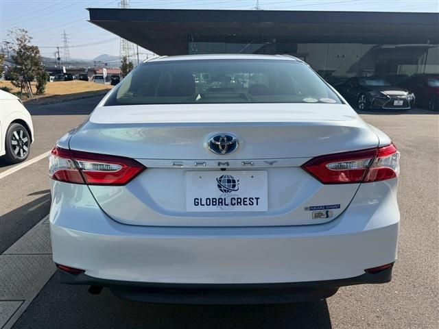 TOYOTA CAMRY HYBRID 2018 Image 31