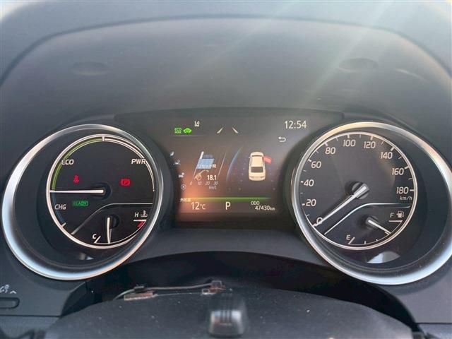 TOYOTA CAMRY HYBRID 2018 Image 31