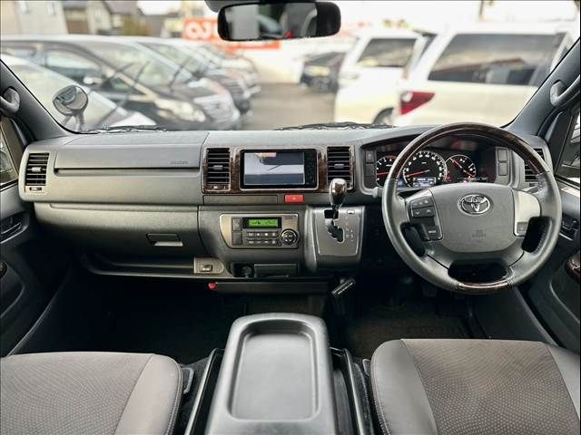 TOYOTA HIACE VAN 4WD 2019 Image 31