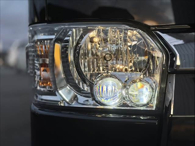 TOYOTA HIACE VAN 4WD 2019 Image 31