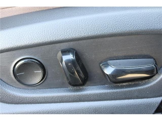 TOYOTA LEXUS UX200 2022 Image 31