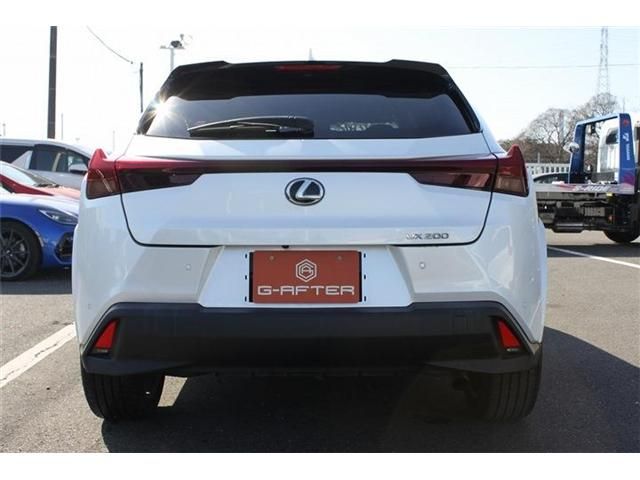 TOYOTA LEXUS UX200 2022 Image 31