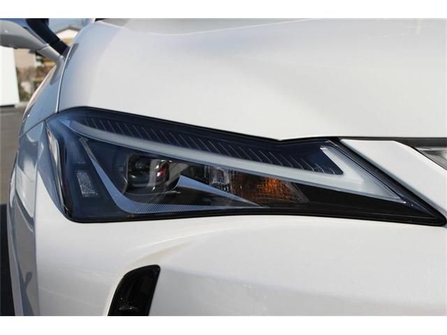 TOYOTA LEXUS UX200 2022 Image 31