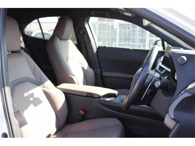 TOYOTA LEXUS UX200 2022 Image 31