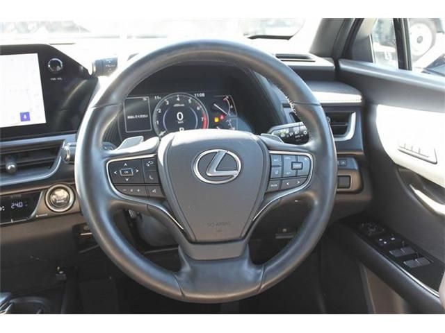 TOYOTA LEXUS UX200 2022 Image 31