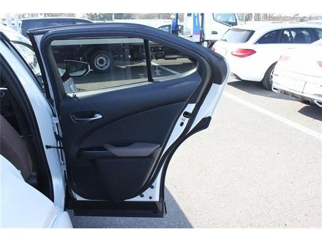 TOYOTA LEXUS UX200 2022 Image 31