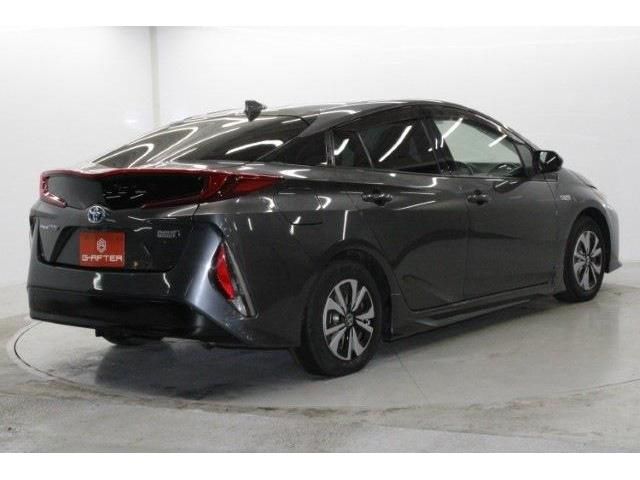 TOYOTA PRIUS PHV 2017 Image 31