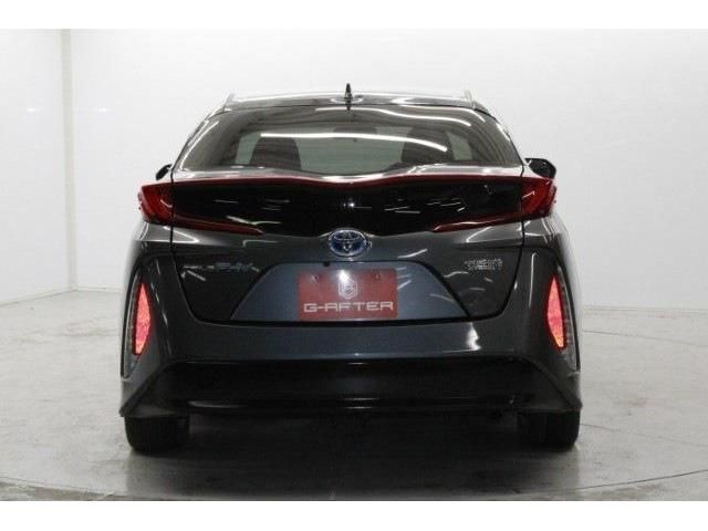 TOYOTA PRIUS PHV 2017 Image 31