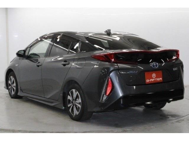 TOYOTA PRIUS PHV 2017 Image 31