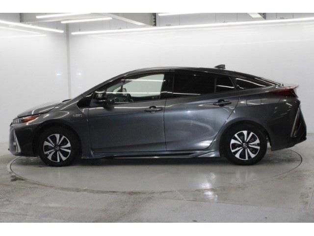 TOYOTA PRIUS PHV 2017 Image 31