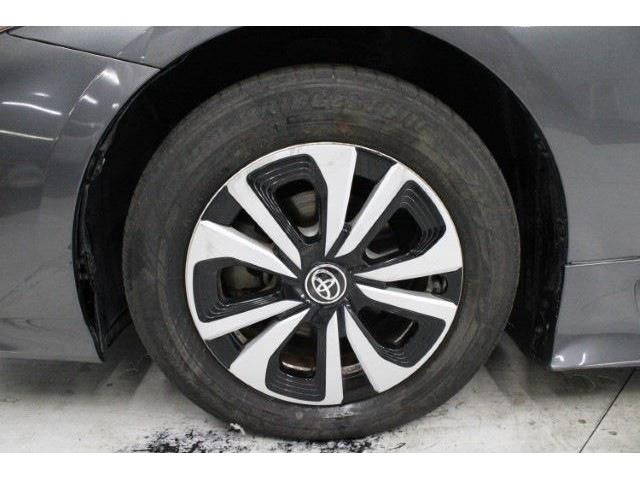 TOYOTA PRIUS PHV 2017 Image 31