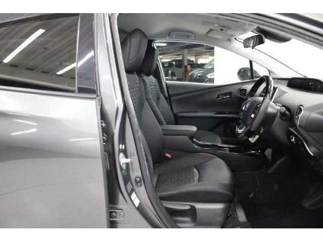 TOYOTA PRIUS PHV 2017 Image 31