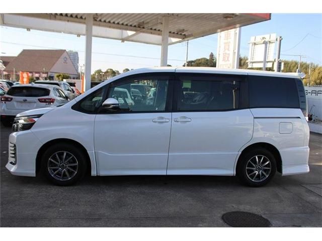 TOYOTA VOXY 2015 Image 31