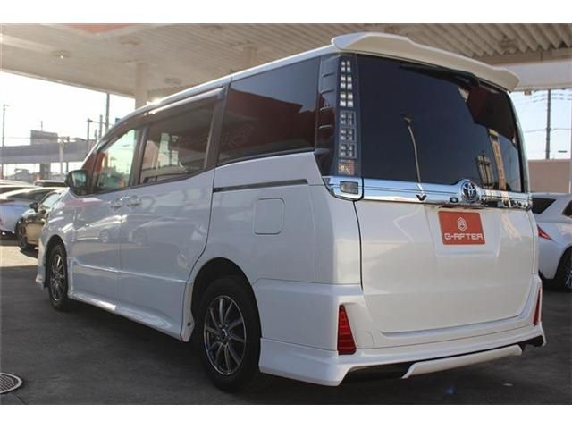 TOYOTA VOXY 2015 Image 31