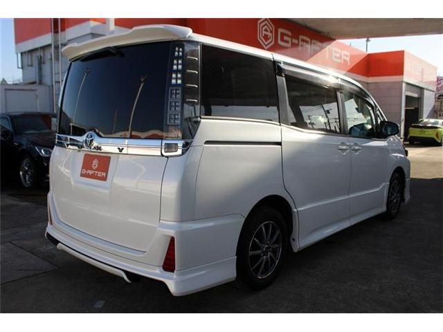 TOYOTA VOXY 2015 Image 31