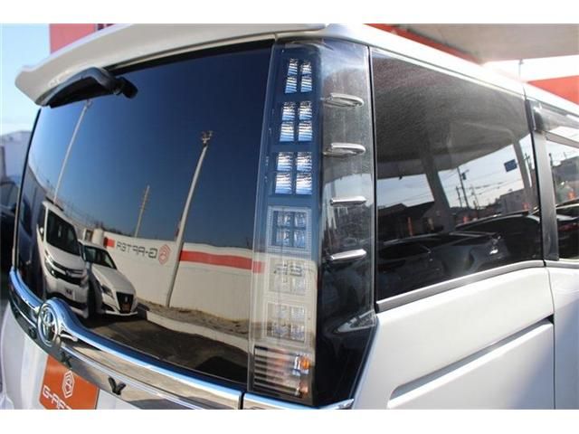 TOYOTA VOXY 2015 Image 31