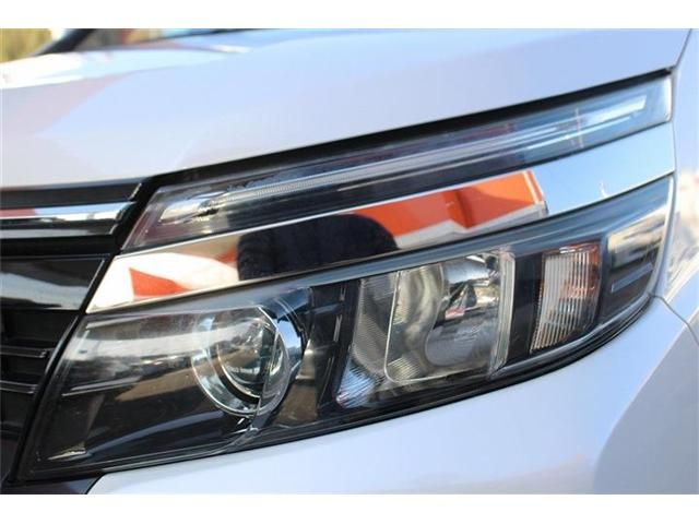 TOYOTA VOXY 2015 Image 31