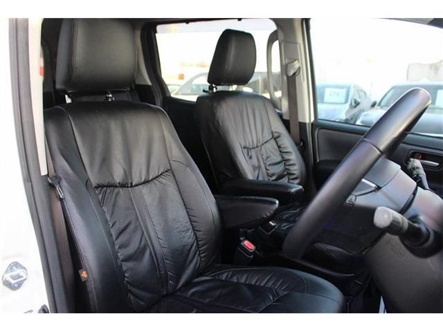 TOYOTA VOXY 2015 Image 31