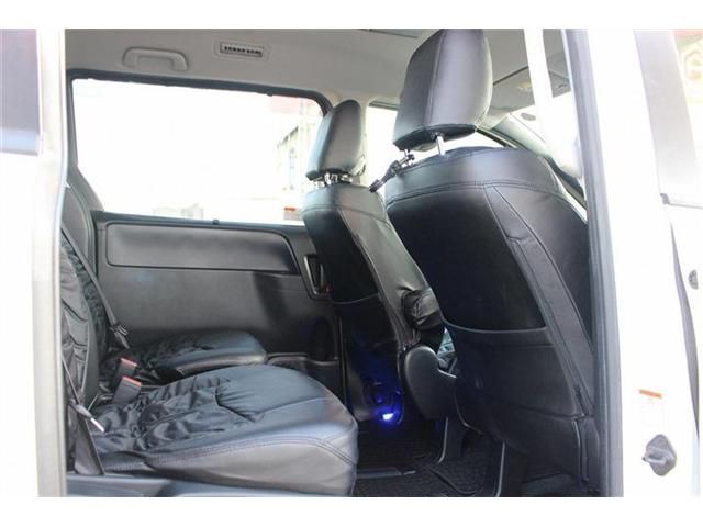 TOYOTA VOXY 2015 Image 31