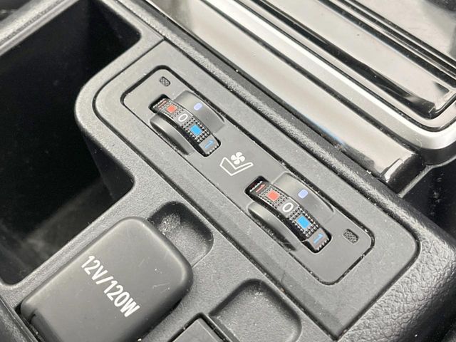 TOYOTA LANDCRUISER PRADO 2020 Image 31