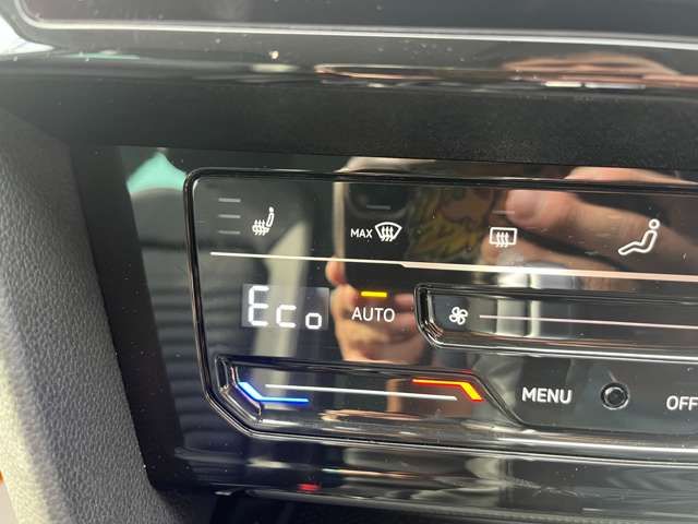 VOLKSWAGEN PASSAT GT 2022 Image 31