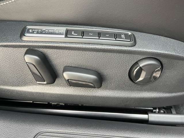 VOLKSWAGEN PASSAT GT 2022 Image 31