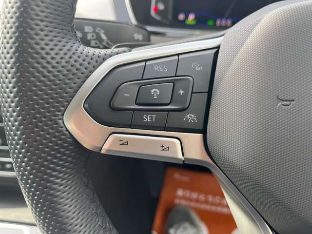 VOLKSWAGEN PASSAT GT 2022 Image 31