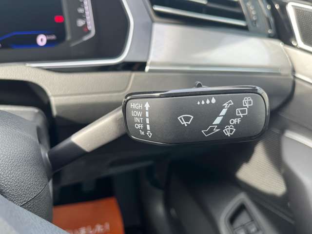 VOLKSWAGEN PASSAT GT 2022 Image 31