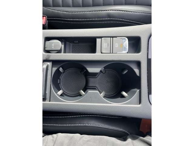 VOLKSWAGEN PASSAT GT 2022 Image 31