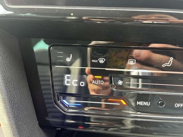 VOLKSWAGEN PASSAT GT 2022 Image 31