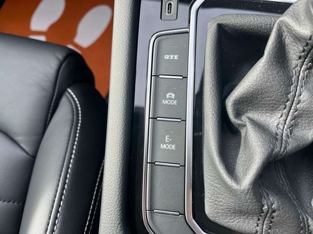 VOLKSWAGEN PASSAT GT 2022 Image 31