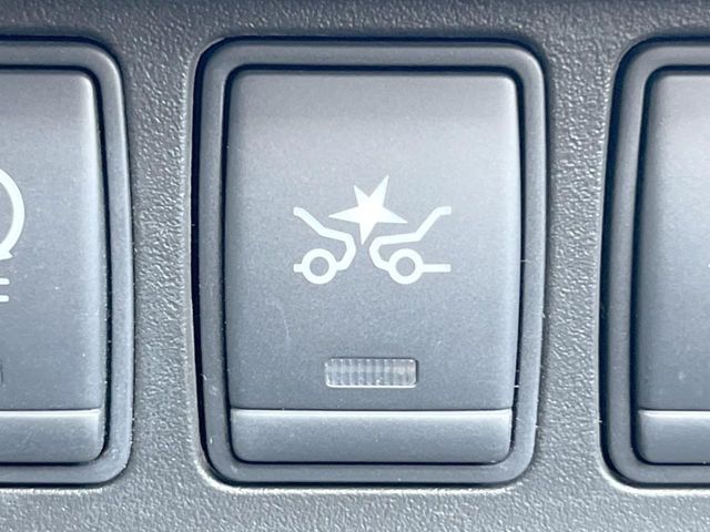 NISSAN JUKE 2016 Image 31