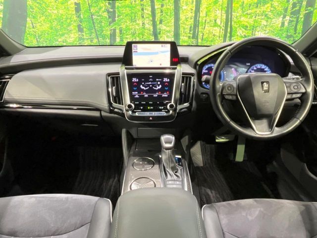 TOYOTA CROWN SEDAN HYBRID 2019 Image 31