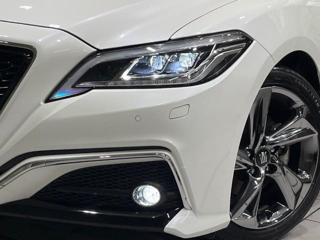 TOYOTA CROWN SEDAN HYBRID 2019 Image 31