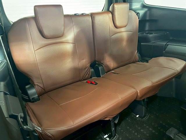 TOYOTA VOXY HYBRID 2023 Image 31