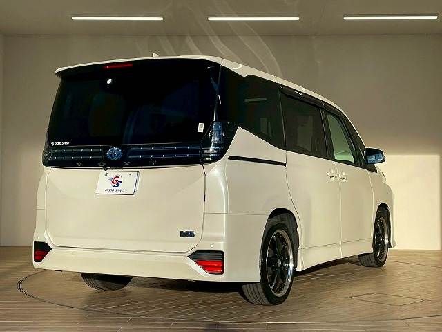 TOYOTA VOXY HYBRID 2023 Image 31