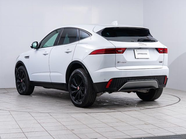 JAGUAR E-PACE 2018 Image 31